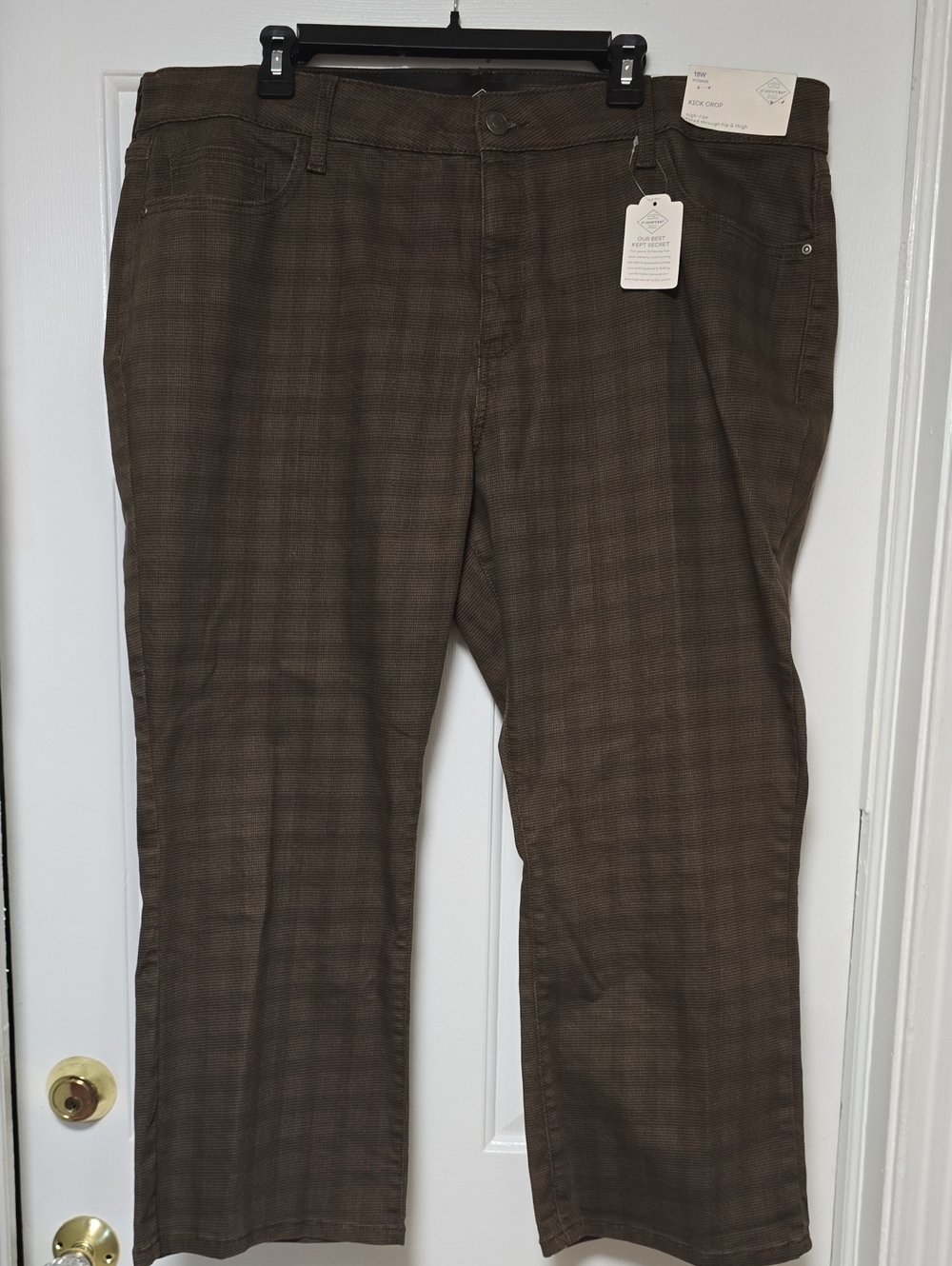 St. John's Bay Brown Plaid Kick Crop Pants Size 18W - Picture 1 of 11